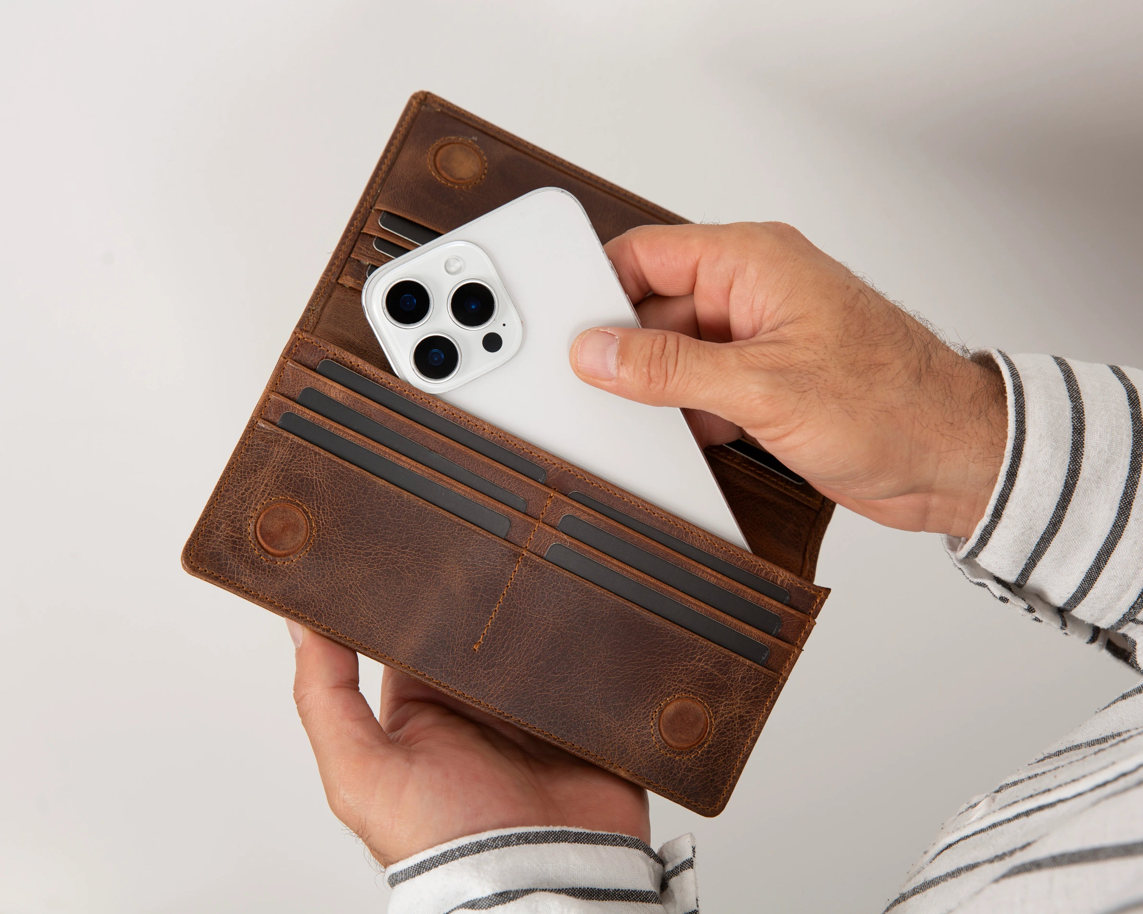 Aura Leather Wallet