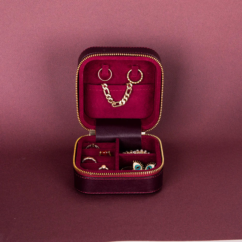 Amanda Leather Jewelry Box, Medium