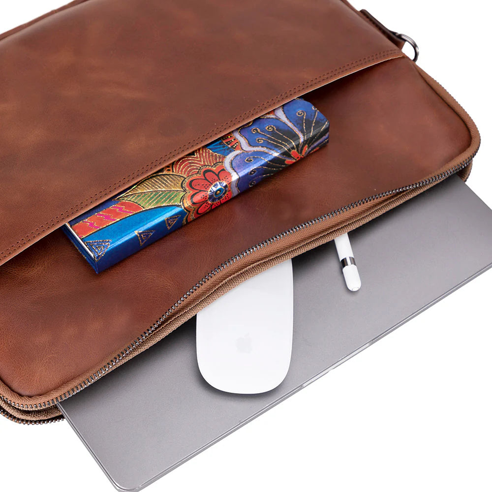 Leeds Slim Leather Laptop / Tablet Sleeve